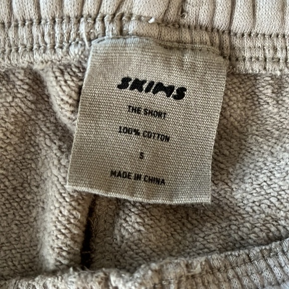 Skims Drawstring Short Size Small - Picture 3 of 4